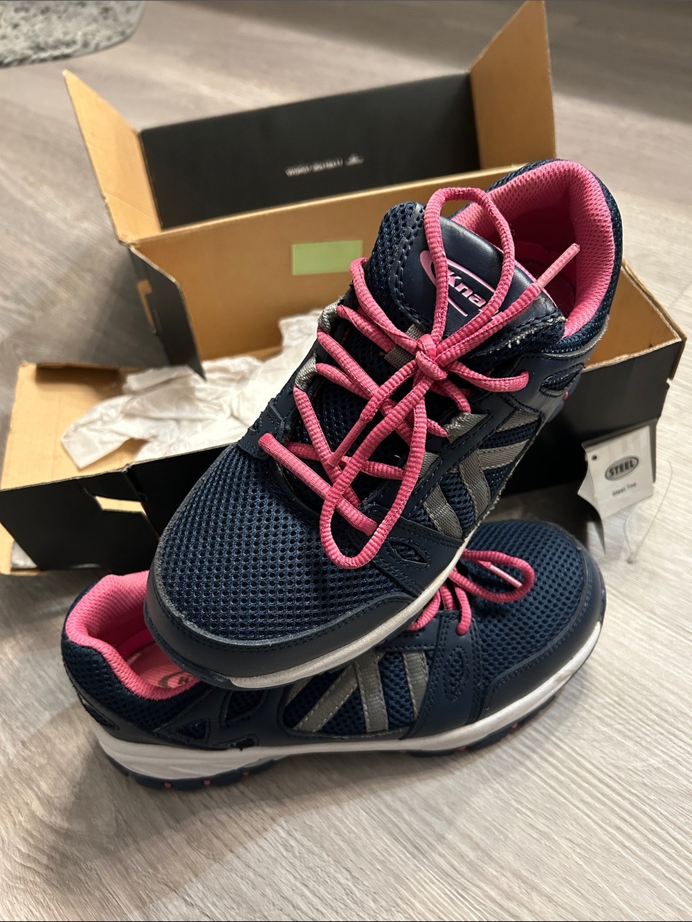 Women’s Knapp Steel Toe Shoes- Navy & Pink size 8W- Allowance Sport